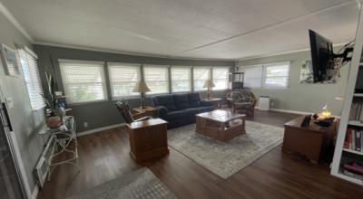 Photo 5 of 7 of home located at 620 57th Ave W Lot E-18 Bradenton, FL 34207