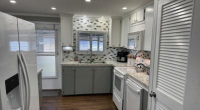 Photo 6 of 8 of home located at 620 57th Ave W Lot E-18 Bradenton, FL 34221