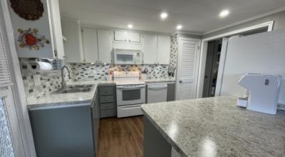 Photo 7 of 8 of home located at 620 57th Ave W Lot E-18 Bradenton, FL 34221