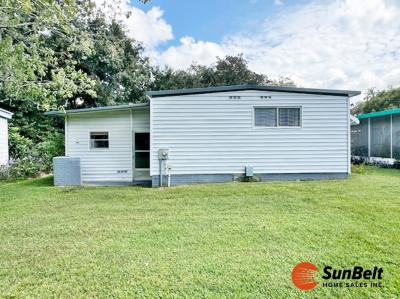 Photo 4 of 8 of home located at 3036 Longford Lane Brooksville, FL 34601