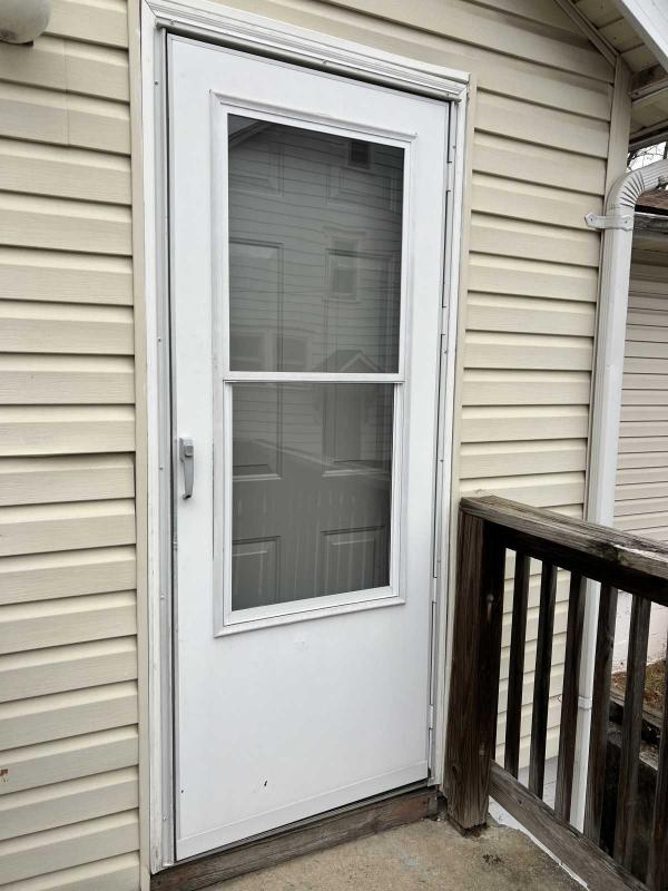 Photo 1 of 2 of home located at 13812 Pennsylvania Ave Apt. 2 Hagerstown, MD 21742