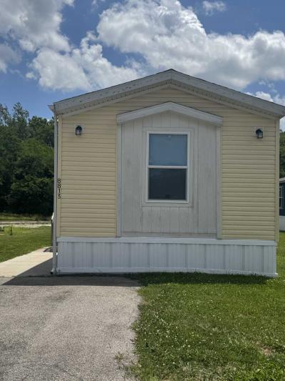 Photo 4 of 17 of home located at 8701 NE 107th Pl #176 Kansas City, MO 64157