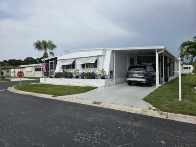 Photo 1 of 35 of home located at 208 Pineapple St Bradenton, FL 34207