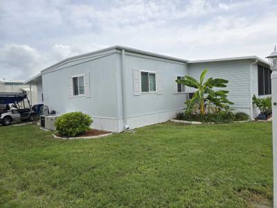 Photo 2 of 35 of home located at 208 Pineapple St Bradenton, FL 34207