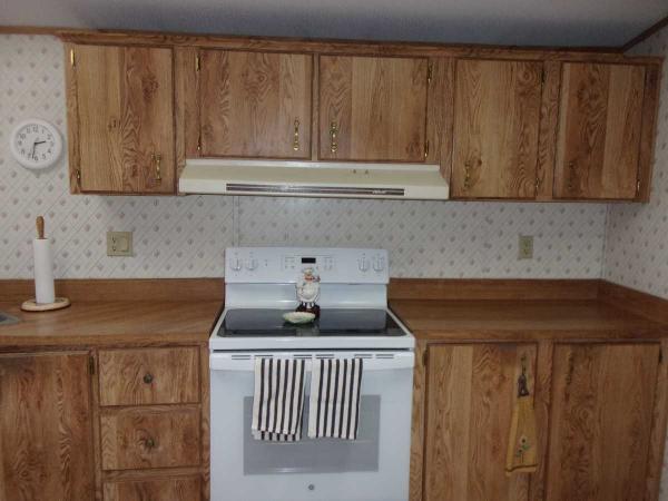 1988 Redman STONEBROOK Manufactured Home