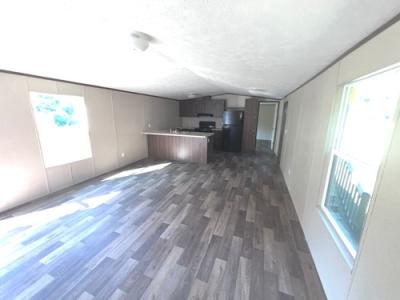 Photo 2 of 11 of home located at 1420 38th Ave NE Tuscaloosa, AL 35404