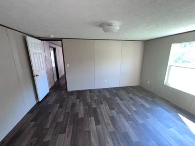 Photo 5 of 11 of home located at 1420 38th Ave NE Tuscaloosa, AL 35404