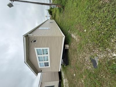Mobile Home at 16120 Us Route 60 Milton, WV 25541