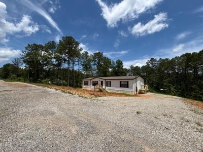 Photo 2 of 21 of home located at 20 Rolling Hills Ln Munford, AL 36268