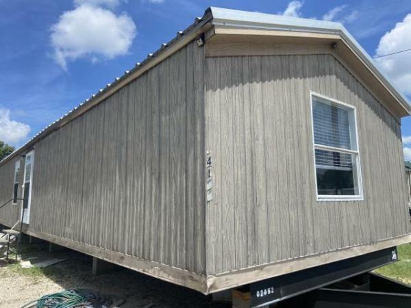 Photo 1 of 2 of home located at R & R Mobile Homes 900 N Palestine St Athens, TX 75751