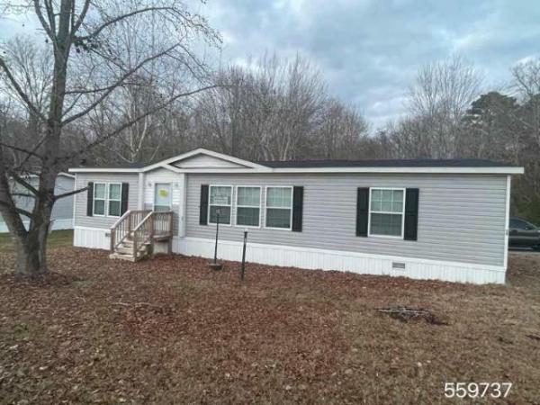 Photo 1 of 2 of home located at Clydes Dale Mobile Community 30 Clydes Ln Windsor, VA 23487