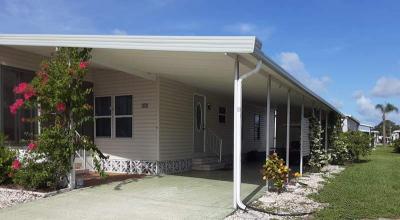Photo 2 of 31 of home located at 326 Avocado St Bradenton, FL 34207