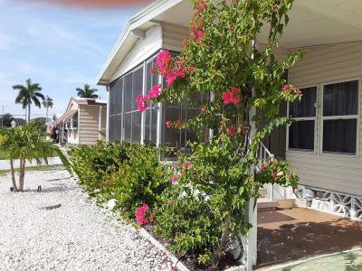 Photo 3 of 31 of home located at 326 Avocado St Bradenton, FL 34207