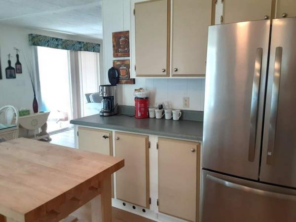 1980 Park Manufactured Home