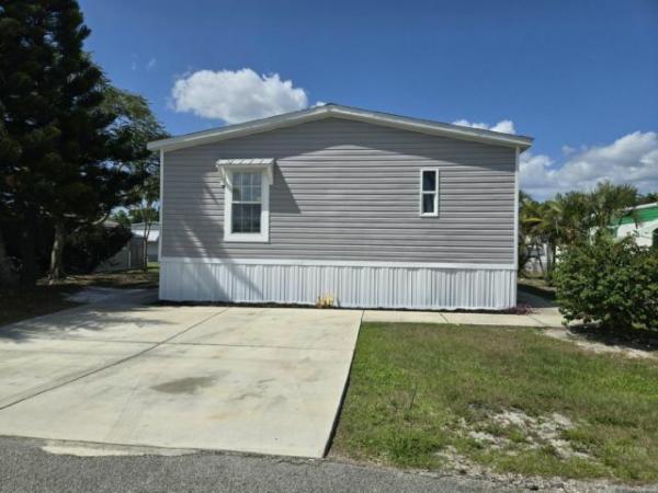 2021 Fleetwood 2602M28403C Manufactured Home