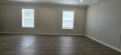 Photo 4 of 8 of home located at 131 Eloise #El131 Conroe, TX 77301