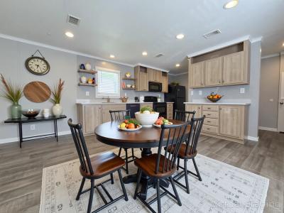 Photo 5 of 8 of home located at 131 Eloise #El131 Conroe, TX 77301