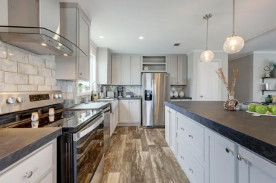 Photo 3 of 9 of home located at 7601 Daffan Lane #310 Austin, TX 78724