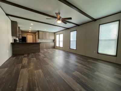 Photo 2 of 25 of home located at 116 Lillian #Ll116 Conroe, TX 77301