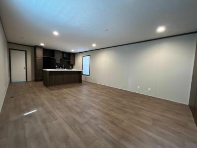Photo 2 of 8 of home located at 117 Sharon #Sh117 Conroe, TX 77301