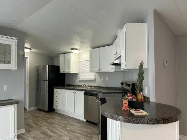 2000 Clayton Homes Inc Mobile Home For Sale