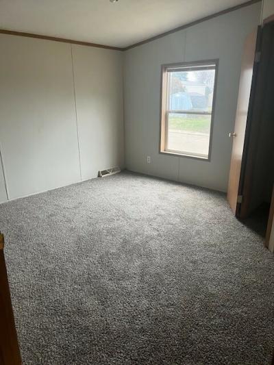 Photo 4 of 8 of home located at 1641 Sherwood Monroe, MI 48161