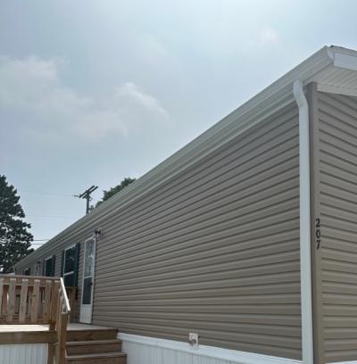 Mobile Home at 207 Meadows Nappanee, IN 46550
