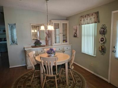Photo 3 of 20 of home located at 41227 Whitmer Dr Zephyrhills, FL 33540