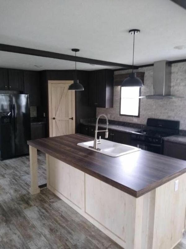 Photo 1 of 2 of home located at 518 Elmwood Ln. Lot B127 Columbus, MI 48063