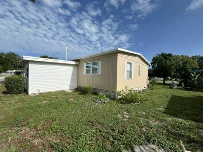 Photo 3 of 20 of home located at 144 Hibiscus Drive Leesburg, FL 34788