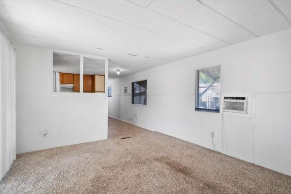 1972 Woodland Manufactured Home