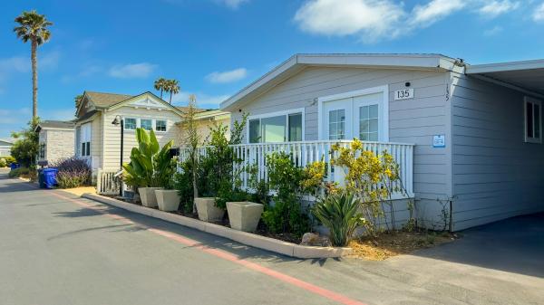 1987 Golden West Homes SEACLIFF  Home