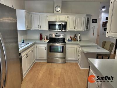 Photo 5 of 22 of home located at 4542 Skyline Drive Leesburg, FL 34748