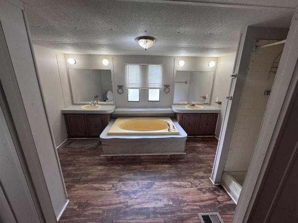 1988 Horton Manufactured Home