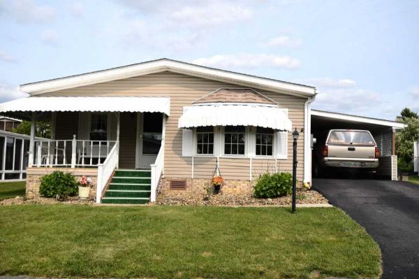 Photo 1 of 2 of home located at 445 Canterbury Circle Carnegie, PA 15106