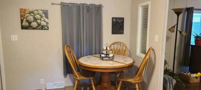 Photo 5 of 18 of home located at 365 Granada Court Saint Peters, MO 63376