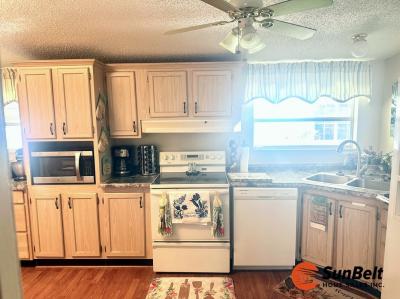 Photo 5 of 19 of home located at 402 Bruce Avenue Wildwood, FL 34785