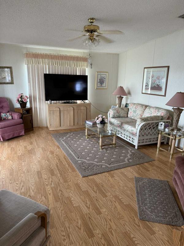 1993 Fleetwood Glenbrook Mobile Home