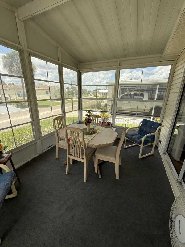 1993 Fleetwood Glenbrook Mobile Home
