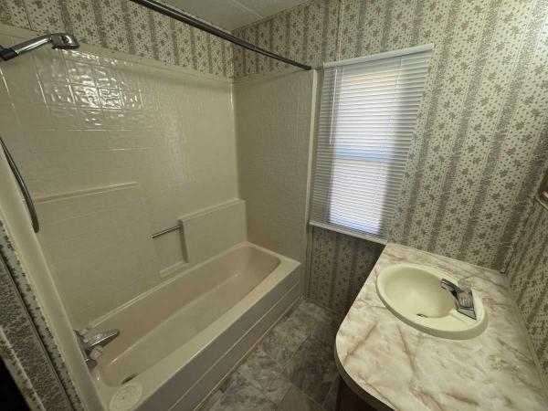 1985 Mobile Home