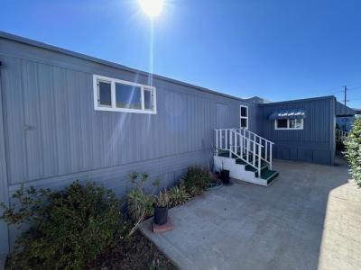Photo 5 of 40 of home located at 903 W. 17th Street #24 Costa Mesa, CA 92627
