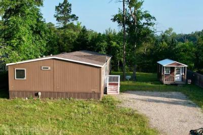 Mobile Home at 16573 Kingsbury Dr Conroe, TX 77303