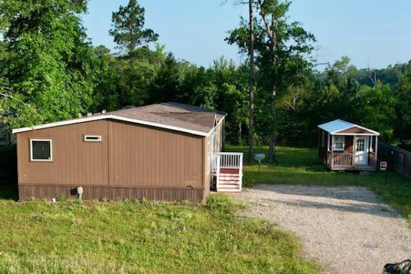 Photo 1 of 2 of home located at 16573 Kingsbury Dr Conroe, TX 77303