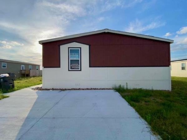 Photo 1 of 2 of home located at The Landing At Pearland 128 Pilatus Path Pearland, TX 77581