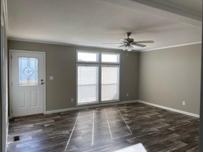 Photo 3 of 6 of home located at 129 Jaguar Dr Georgetown, TX 78626
