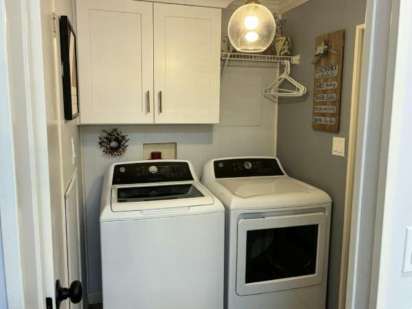 1986 HS Fuqua Manufactured Home