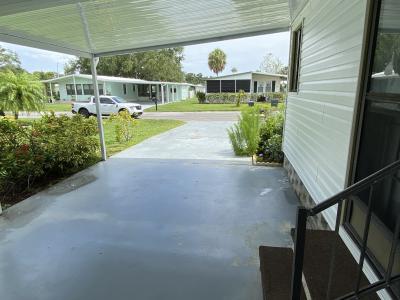 Photo 3 of 31 of home located at 5435 Sussex Lane Lot 501 Sarasota, FL 34233