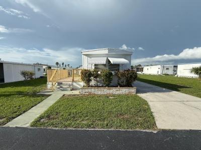 Photo 2 of 10 of home located at 603 63rd Ave W #E19 Bradenton, FL 34207