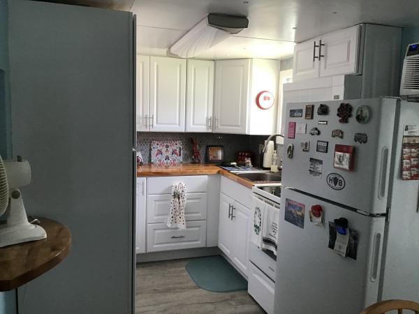 1984 TV tv Mobile Home