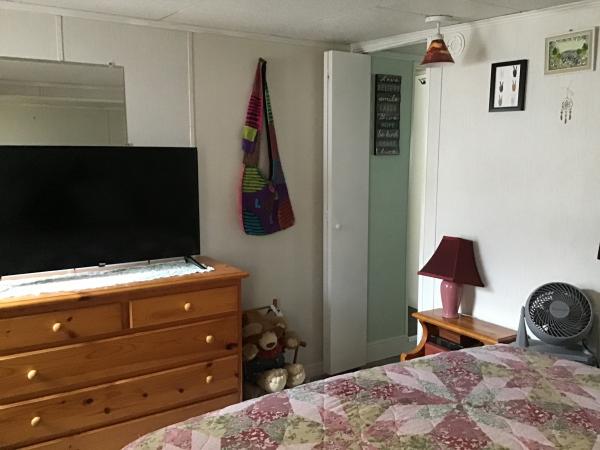 1984 TV tv Mobile Home